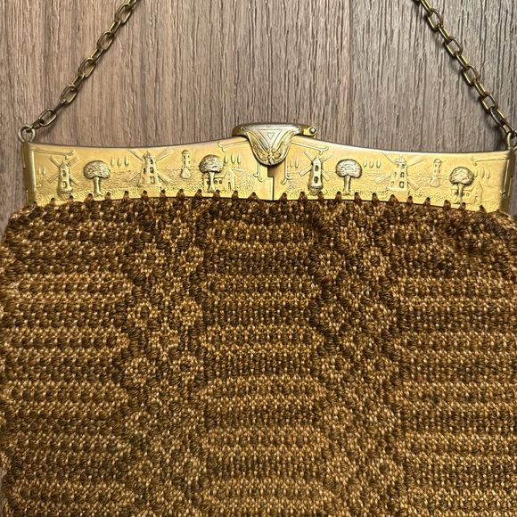 Vintage 1940s brown knit Gold Chain Clutch - Picture 2 of 5